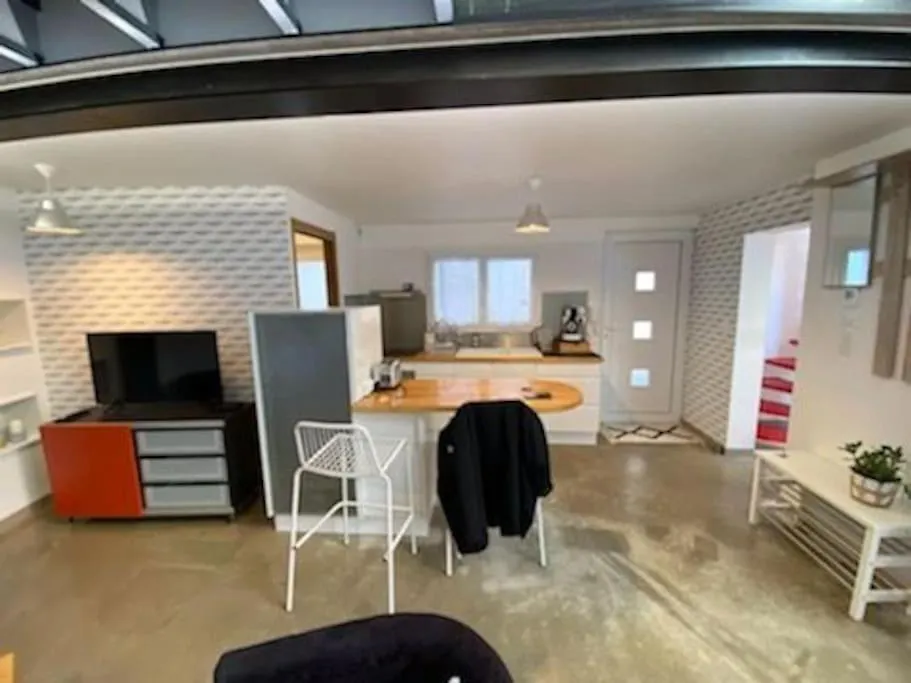 Maison Duplex Avec Terrasse Proche De La Gare Sncf Clermont-Ferrand 0*,  France
